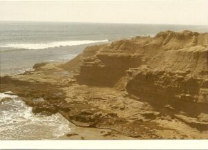 Las Gaviotas - March 1970 - Ocean cliffs prior to grading